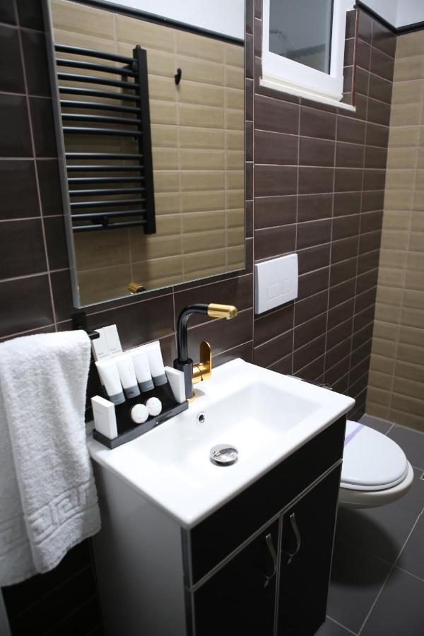 Dark Boutique Hotel Shkoze Zewnętrze zdjęcie