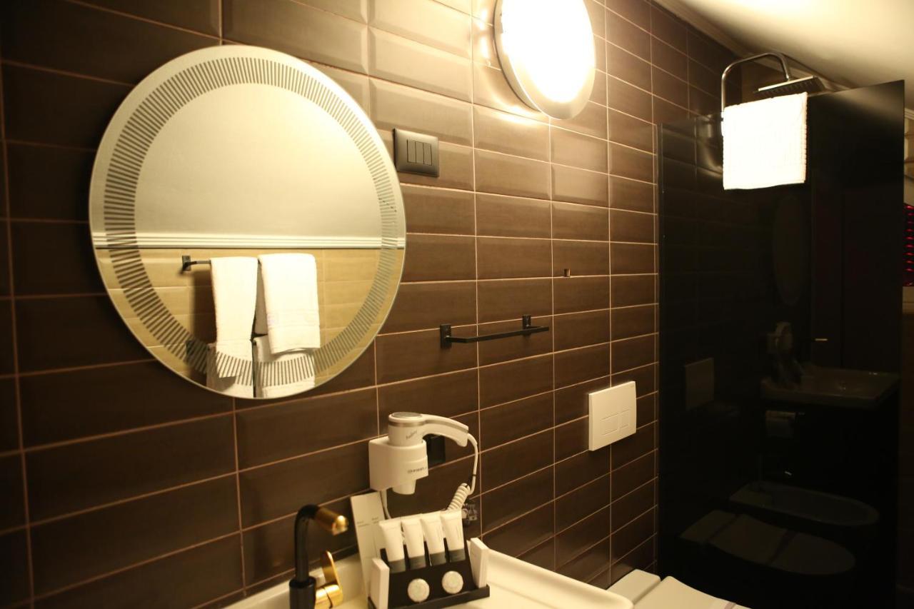 Dark Boutique Hotel Shkoze Zewnętrze zdjęcie