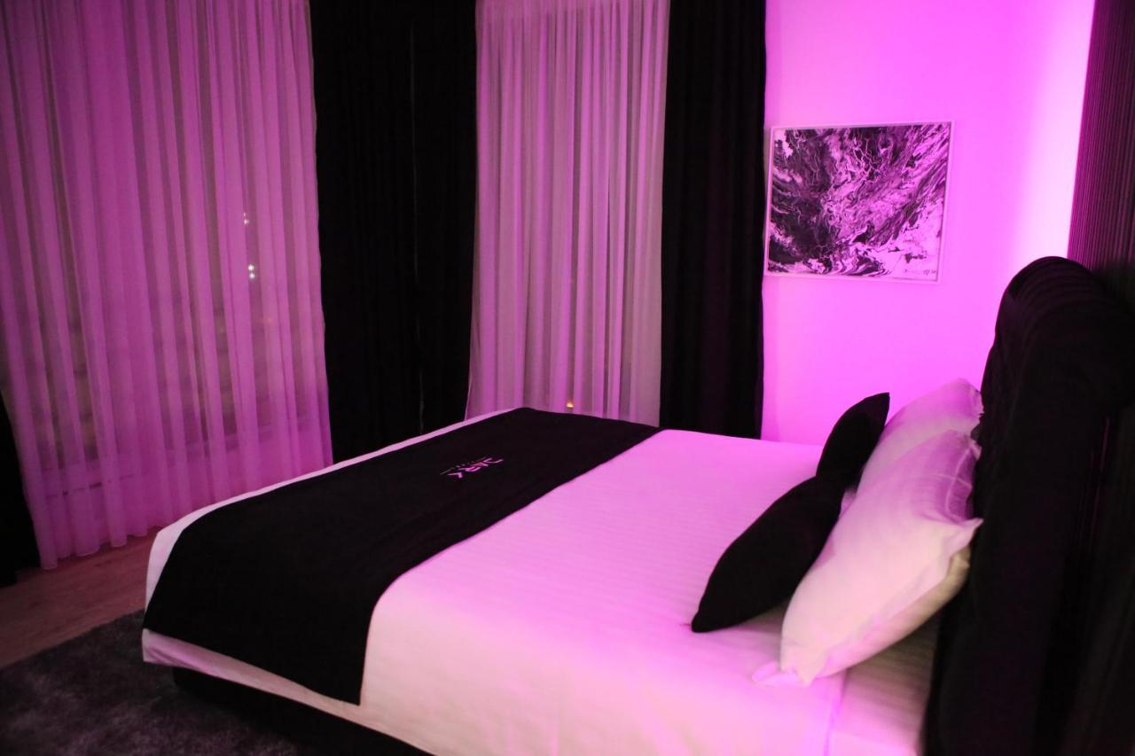 Dark Boutique Hotel Shkoze Zewnętrze zdjęcie