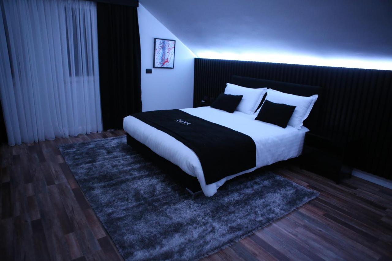 Dark Boutique Hotel Tirana Zewnętrze zdjęcie